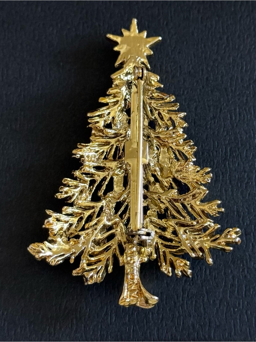 VINTAGE Tancer II Gold-Tone Christmas Tree Brooch with Red and Green Accents - Picture 2 of 2